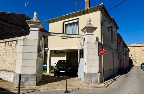 Aigues-Mortes Medieval City Apartment | Les Appartements du Mas - Rose Marie