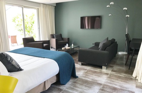 Suce-sur-Erdre Bed & Breakfast | Les Arbres Rouges