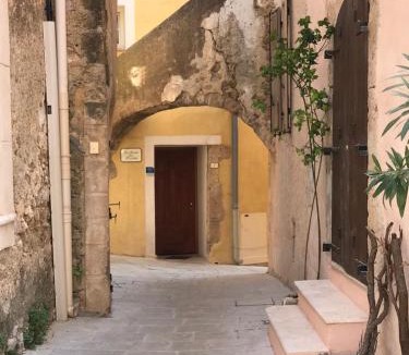 Villecroze House | Les Arcades