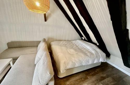 Poitiers Apartment | Les Arches