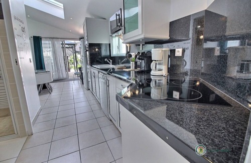 Lantic House | Les Arums - Lantic - Gîte