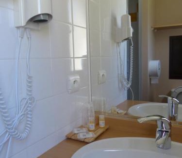 La Motte-d'Aveillans Hotel | Les Aveilles