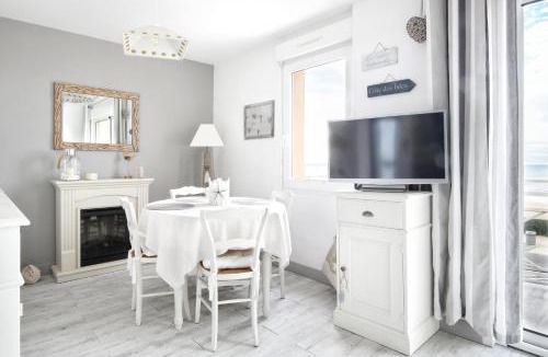 Saint-Jean-de-la-Riviere Apartment | Les balcons des Ecréhous - Duplex front de mer