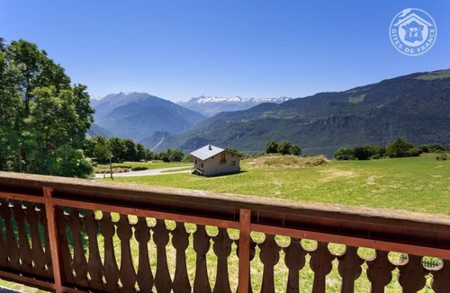 Notre-Dame-du-Pre House | LES BARMES DE L'OURS