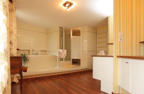 Lachaise House | Les Belles Dormantes