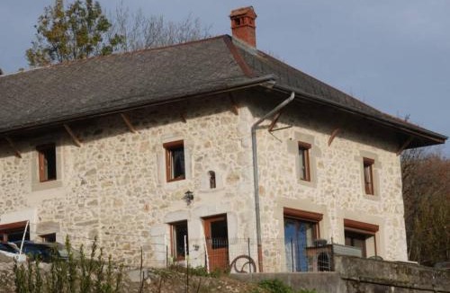 Moye House | Les Bellevues