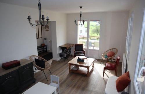 Monistrol-sur-Loire House | Les Berlingots Gîte for 10-12 personnes