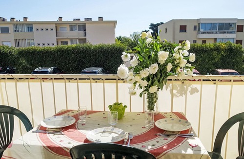 Six-Fours-les-Plages Apartment | Les Bermudes by Interhome