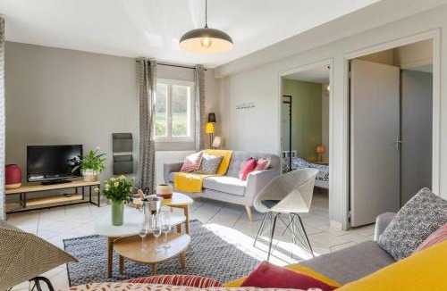 Paisy-Cosdon House | Les bigarreaux