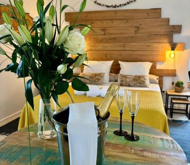 Cartelegue Bed & Breakfast | LES BOHEMIELLES Chambre Mathilda