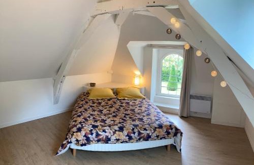 Saint-Ouen-des-Toits House | Les Bosquets