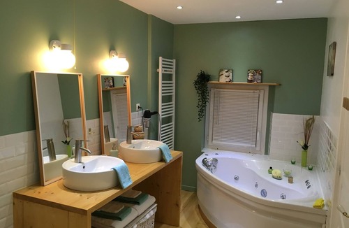 Saint-Malon-sur-Mel House | Les Bouyères