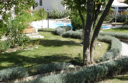 Sauve Bed & Breakfast | Les Broussous