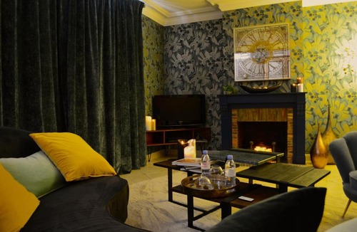 Vulaines-sur-Seine Apartment | les Bulles d'Iris