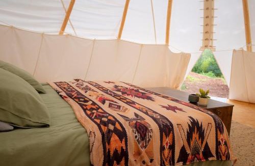 La Tour-Sur-Orb Other | Les Cabânes-Tipi Jerolamo en pleine nature