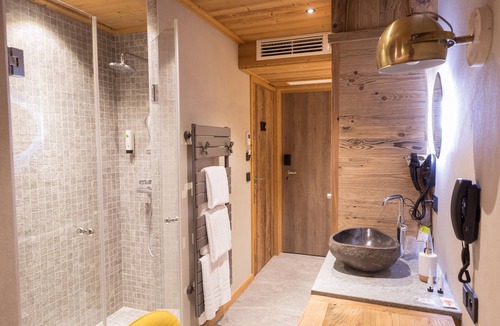 Barberaz Hotel | Les Cabanes de La Maison Rouge