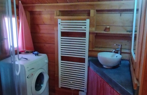 Massat Ski Chalet | Les Cabanes de Souègnes Chalet le Pinson