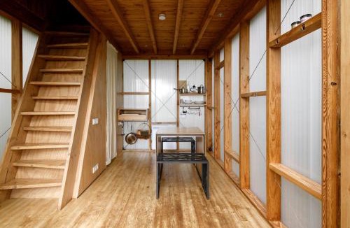 Manzat Other | Les Cabanes du Bois Basalte