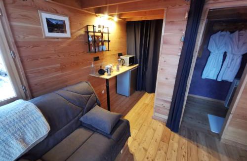 Le Lauzet-Ubaye Ski Chalet | Les cabanes du domaine de l Esperluette