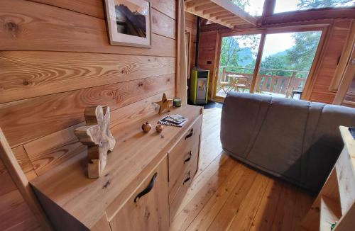 Le Lauzet-Ubaye Ski Chalet | Les cabanes du domaine de l Esperluette