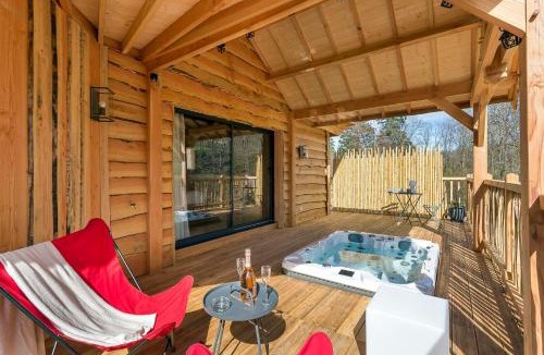 Satillieu Cabin | Les Cabanes Suspendues