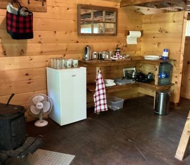Saint-Jean-des-Piles Ski Chalet | Les Cabines Nordik 2.0
