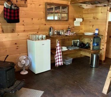 Saint-Jean-des-Piles Ski Chalet | Les Cabines Nordik 2.0