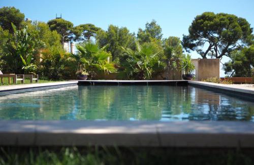 Sausset-les-Pins Bed & Breakfast | Les Cactus Bleus