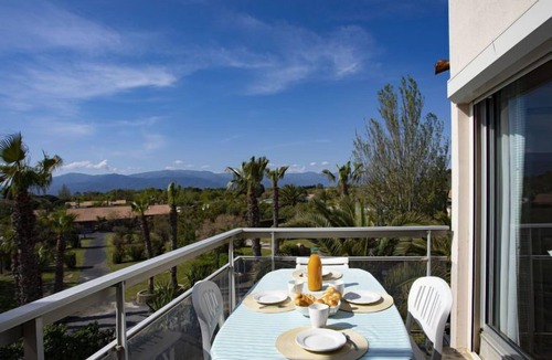 Saint-Cyprien Plage Apartment | Les Capitelles by Interhome