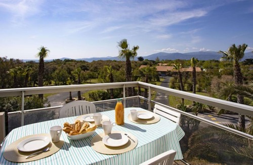 Saint-Cyprien Plage Apartment | Les Capitelles by Interhome