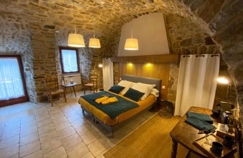Saint-Beauzely House | Les Caselles - Gîte, table et chambres d'hôtes