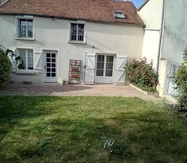 Chateaubleau Bed & Breakfast | Les Castelblotines