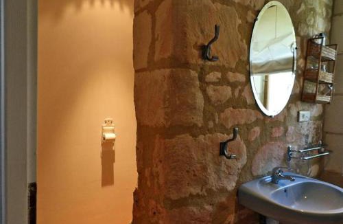 Tuffalun House | Les Caves