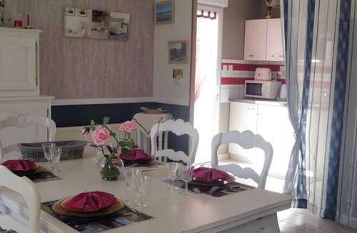 Saint-Thelo House | Les Cerisiers - ST THELO