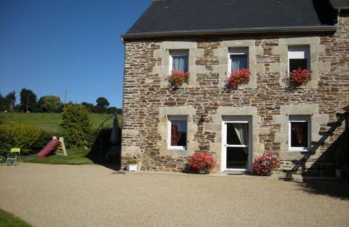 Saint-Thelo House | Les Cerisiers - ST THELO