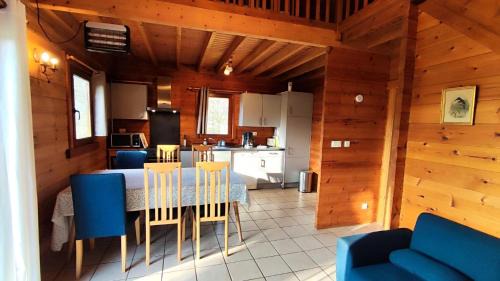 Vireux-Wallerand House | Les chÊnes