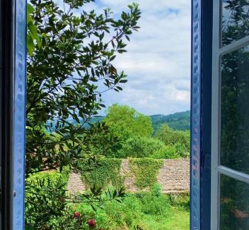 Saint-Didier-sur-Rochefort Bed & Breakfast | Les Chambres de la Closerie