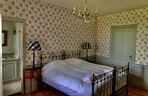 Saint-Didier-sur-Rochefort Bed & Breakfast | Les Chambres de la Closerie