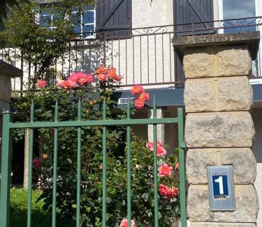 Saint-Germain-de-la-Grange Bed & Breakfast | les chambres de la grange