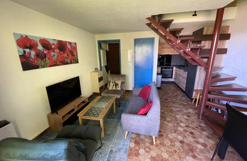 Saint-Leger-les-Melezes Apartment | Les Chardons - Apt duplex vue montagne