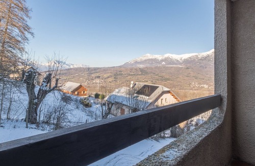Saint-Leger-les-Melezes Apartment | Les Chardons - Apt duplex vue montagne