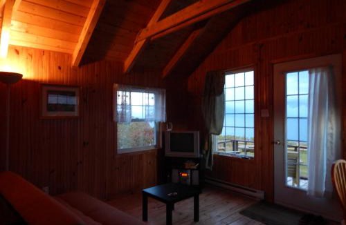 Sainte-Therese-de-Gaspe Ski Chalet | Les Chalets Brise-de-Mer