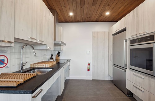 Larouche Cottage | Les Chalets Baie Cascouia