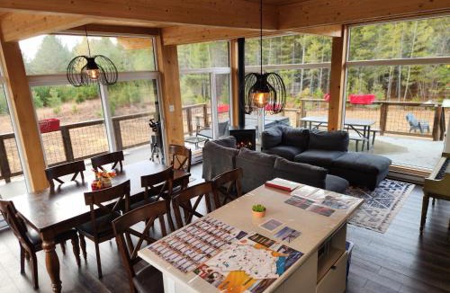 Saint-Alexis-des-Monts Ski Chalet | Les Chalets Double K # 2