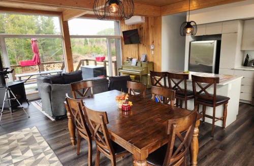 Saint-Alexis-des-Monts Ski Chalet | Les Chalets Double K # 2