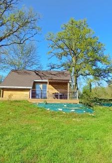 Servieres-le-Chateau Ski Chalet | Les Chalets de La Vialette