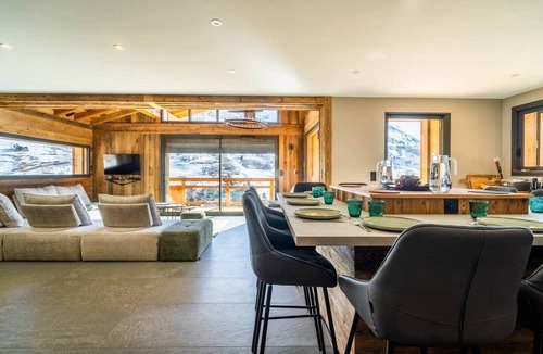 Les Deux Alpes Ski Chalet | Les Chalets du Pic : 26 pers panoramic view