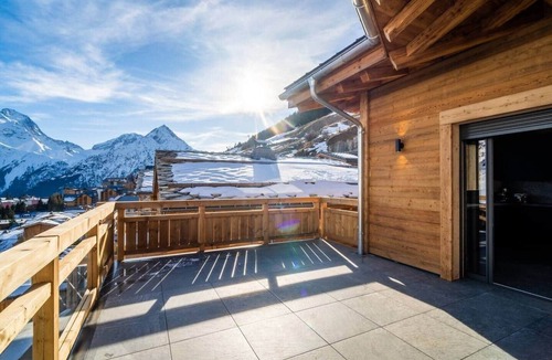 Les Deux Alpes Ski Chalet | Les Chalets du Pic : 26 pers panoramic view