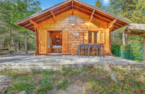 Meolans-Revel Ski Chalet | Les Chalets