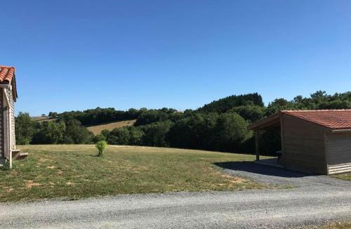 Montredon-Labessonnie Apartment | LES CHALETS D HERMINE